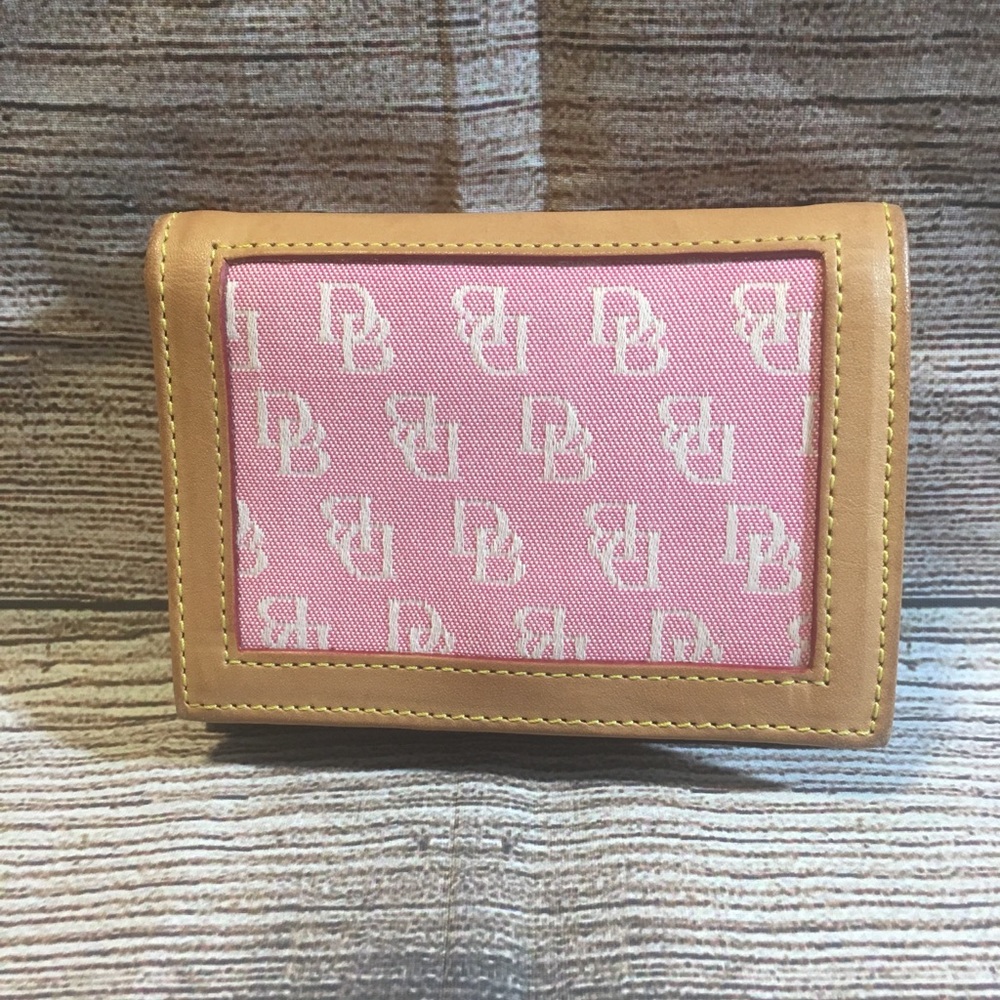 Preloved Dooney & Bourke Wallet